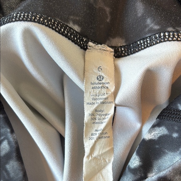 Lululemon Athletica Sunshine Salutation Crop Leggings in Dusk Dye White Black 6 - Picture 5 of 5